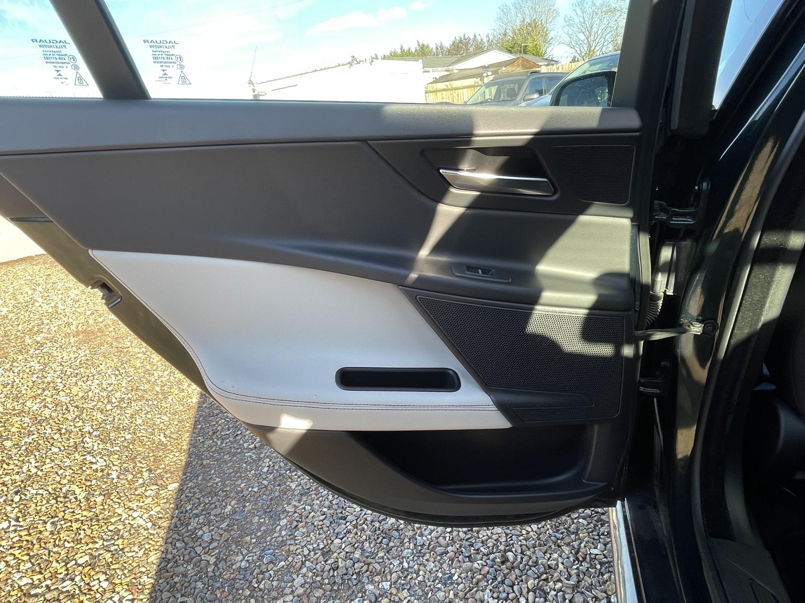 Jaguar XE 2.0d R-Sport Saloon 4dr Diesel Manual Euro 6 (s/s) (180 ps)