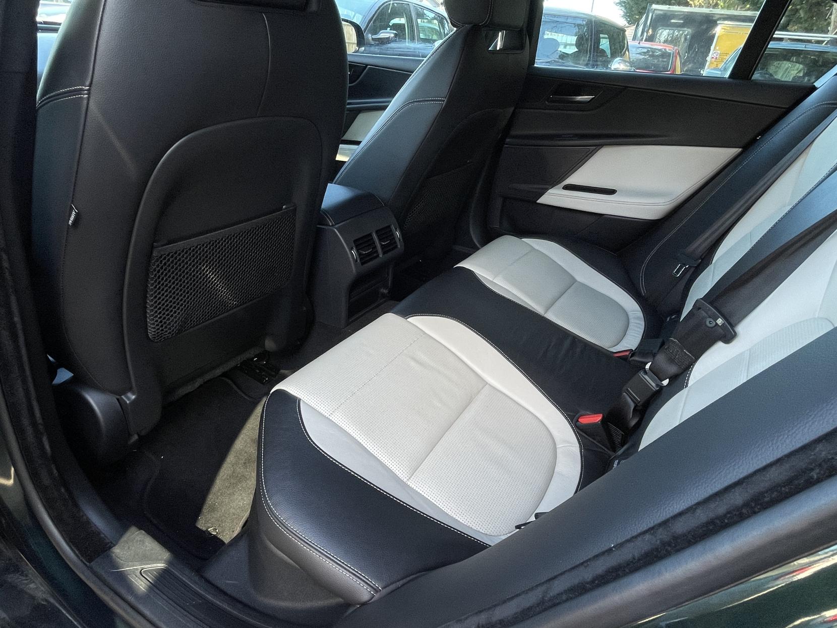 Jaguar XE 2.0d R-Sport Saloon 4dr Diesel Manual Euro 6 (s/s) (180 ps)