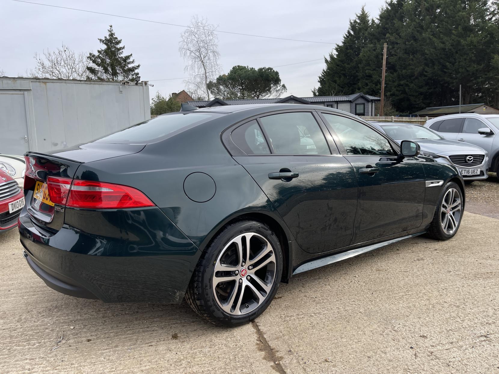 Jaguar XE 2.0d R-Sport Saloon 4dr Diesel Manual Euro 6 (s/s) (180 ps)