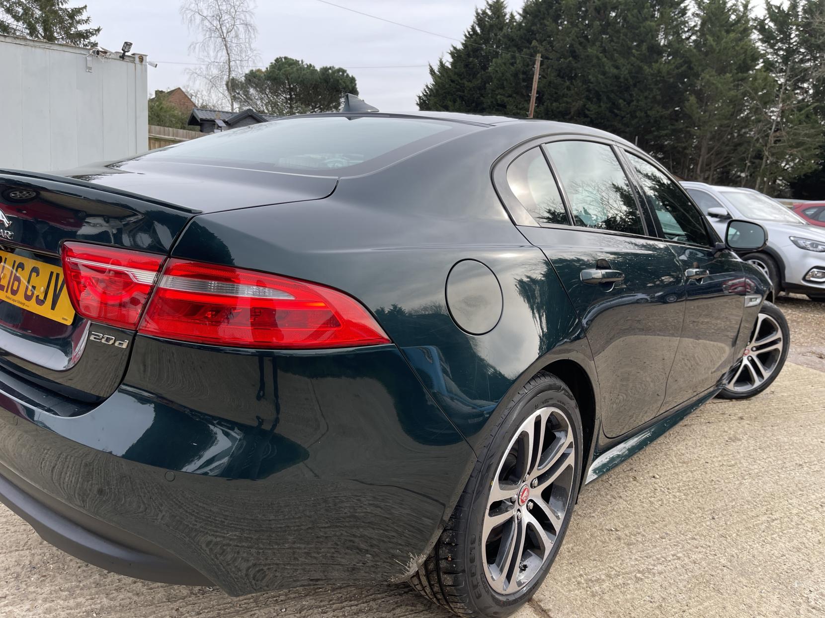 Jaguar XE 2.0d R-Sport Saloon 4dr Diesel Manual Euro 6 (s/s) (180 ps)