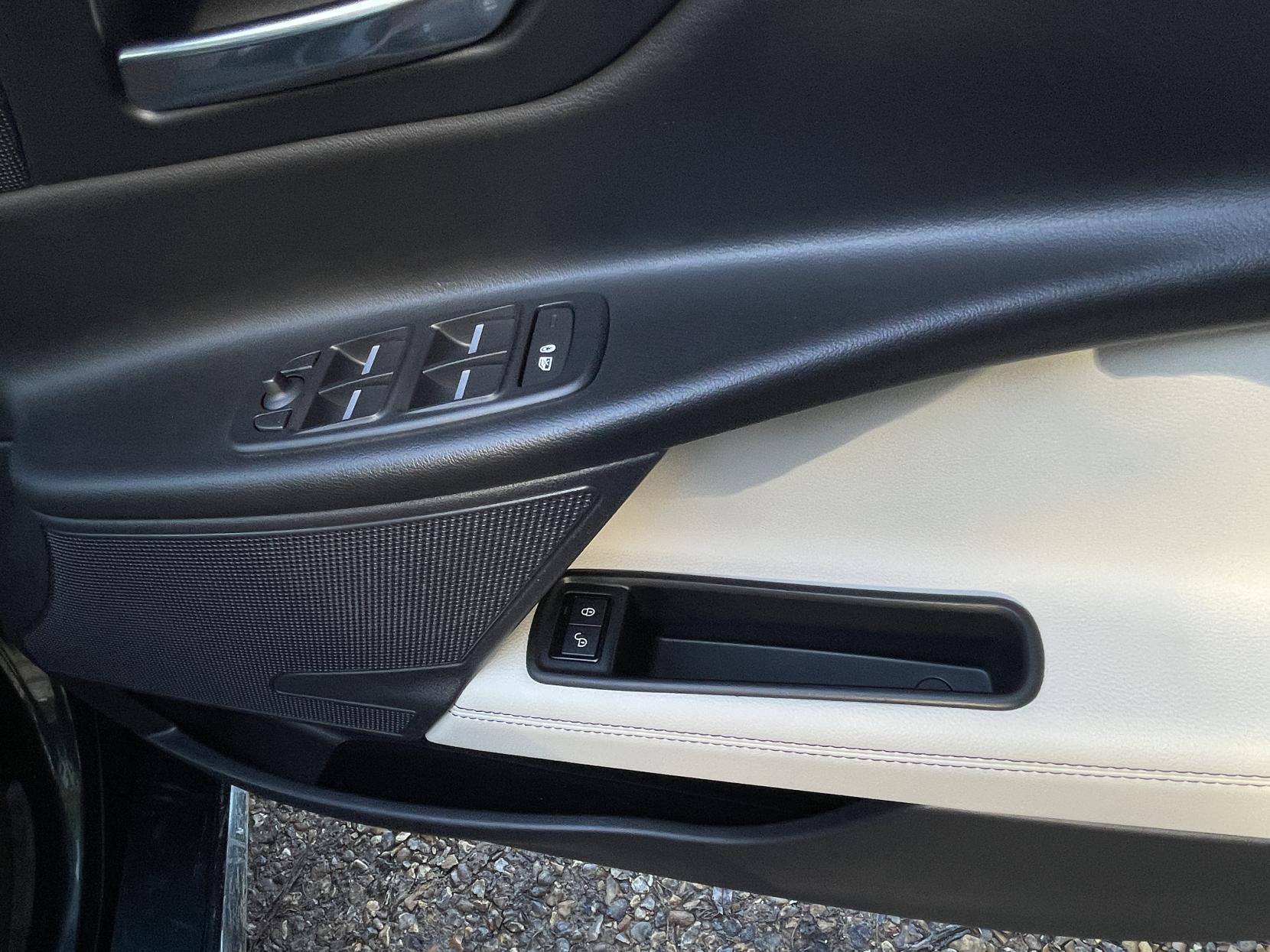 Jaguar XE 2.0d R-Sport Saloon 4dr Diesel Manual Euro 6 (s/s) (180 ps)