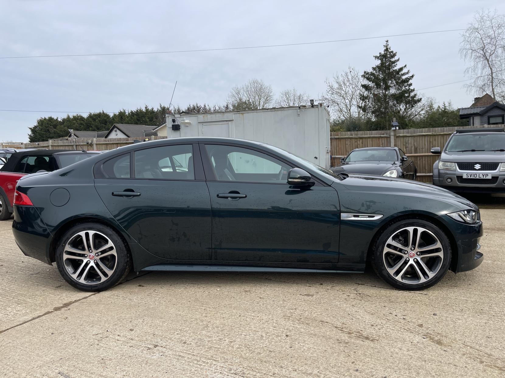 Jaguar XE 2.0d R-Sport Saloon 4dr Diesel Manual Euro 6 (s/s) (180 ps)