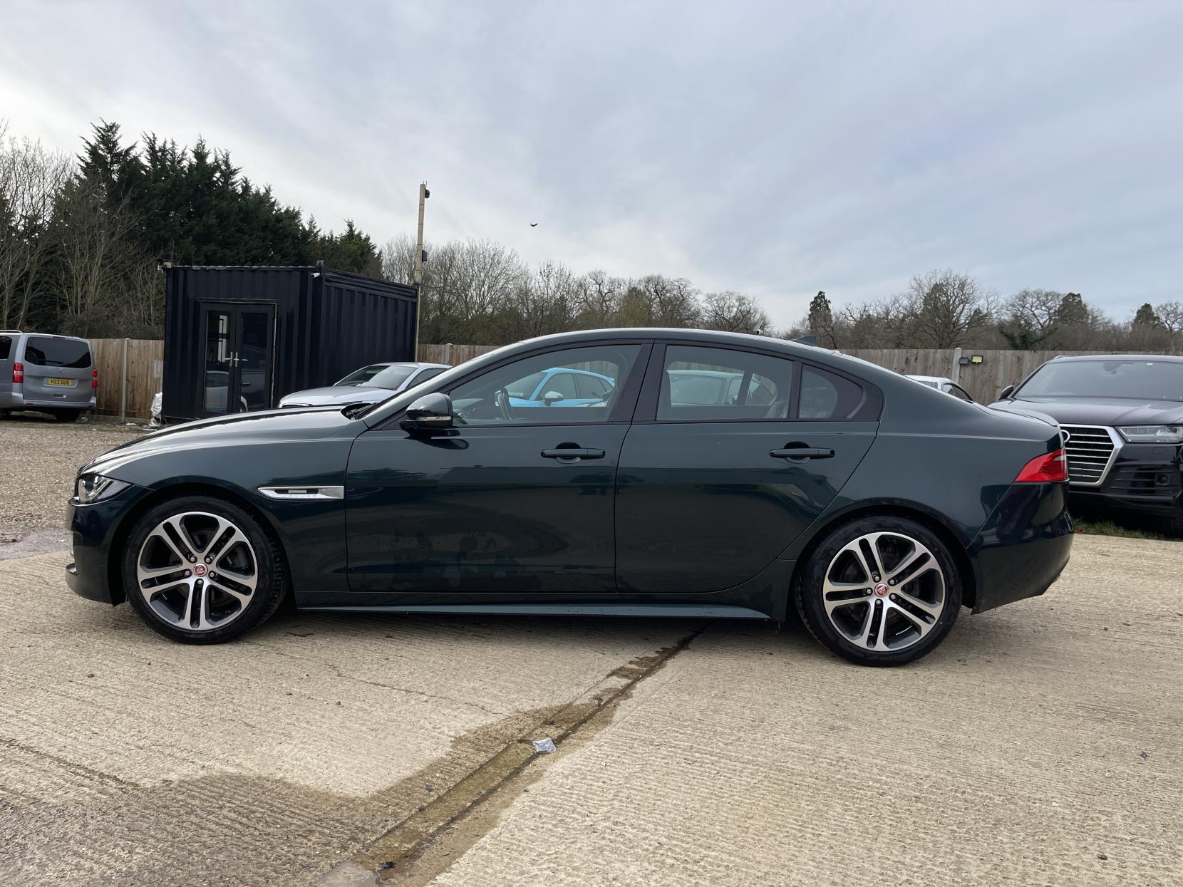 Jaguar XE 2.0d R-Sport Saloon 4dr Diesel Manual Euro 6 (s/s) (180 ps)