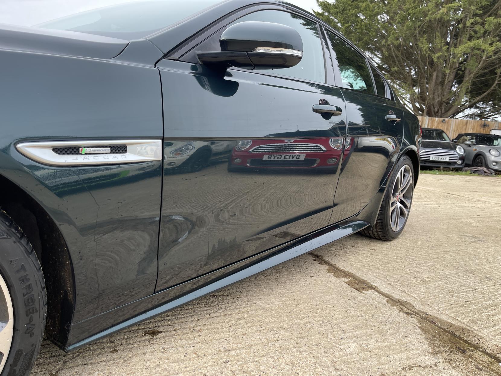 Jaguar XE 2.0d R-Sport Saloon 4dr Diesel Manual Euro 6 (s/s) (180 ps)