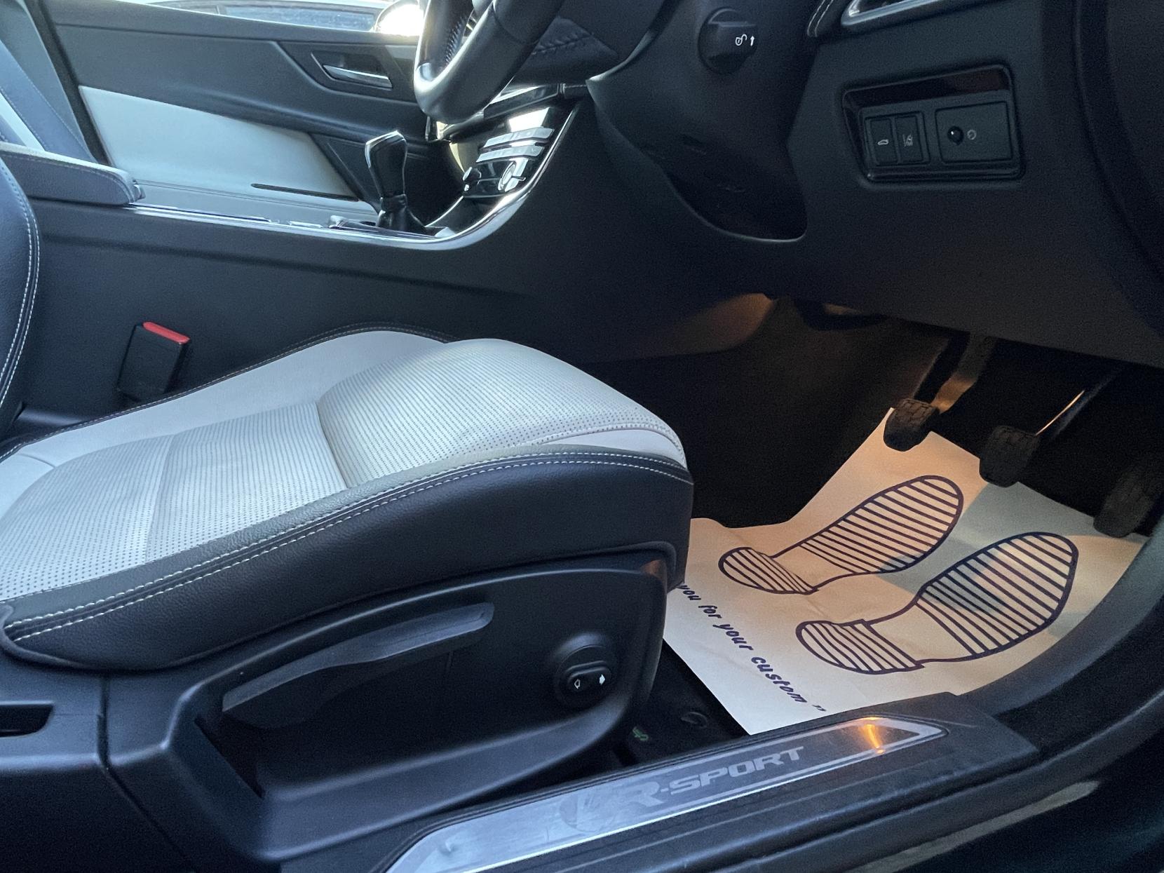 Jaguar XE 2.0d R-Sport Saloon 4dr Diesel Manual Euro 6 (s/s) (180 ps)