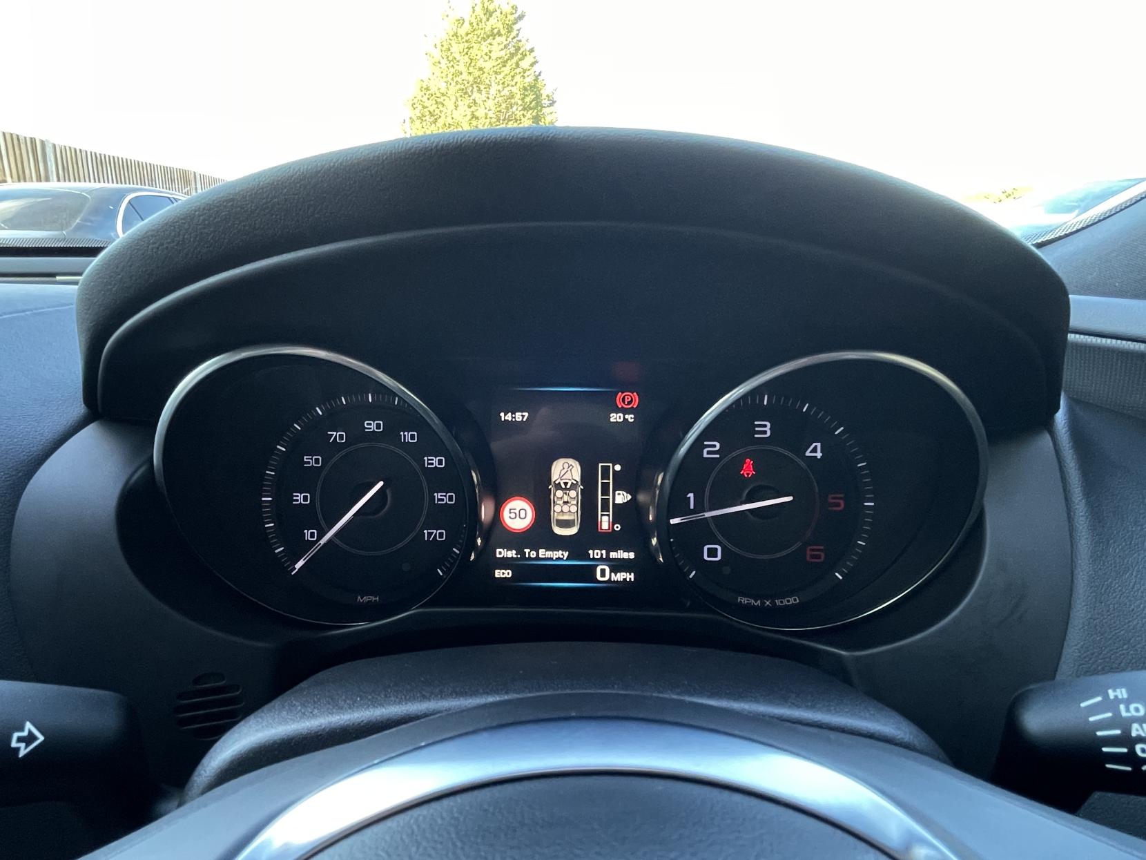 Jaguar XE 2.0d R-Sport Saloon 4dr Diesel Manual Euro 6 (s/s) (180 ps)