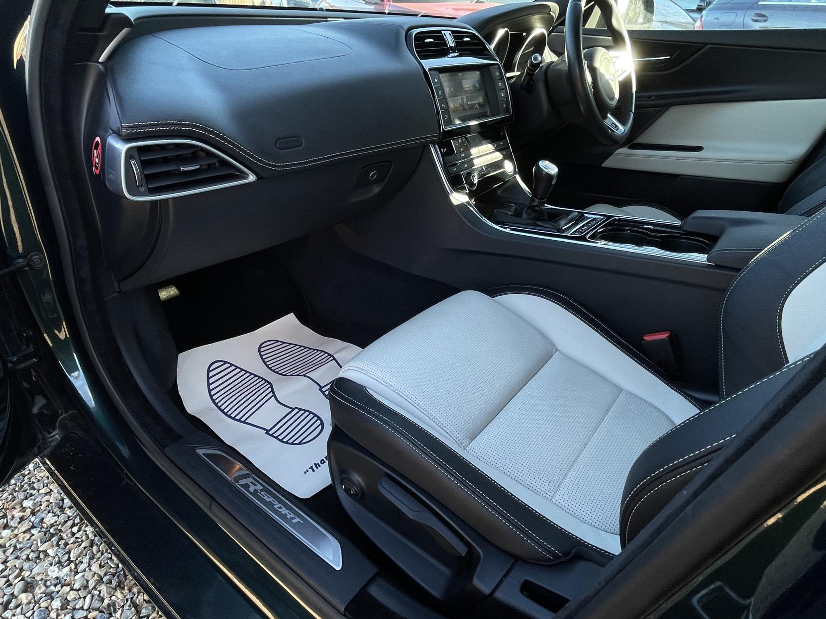 Jaguar XE 2.0d R-Sport Saloon 4dr Diesel Manual Euro 6 (s/s) (180 ps)