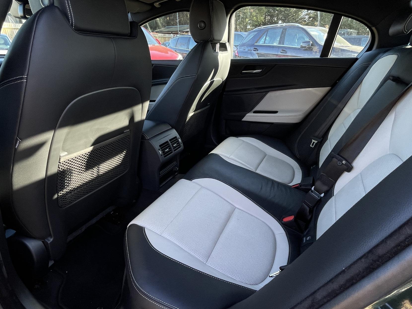 Jaguar XE 2.0d R-Sport Saloon 4dr Diesel Manual Euro 6 (s/s) (180 ps)