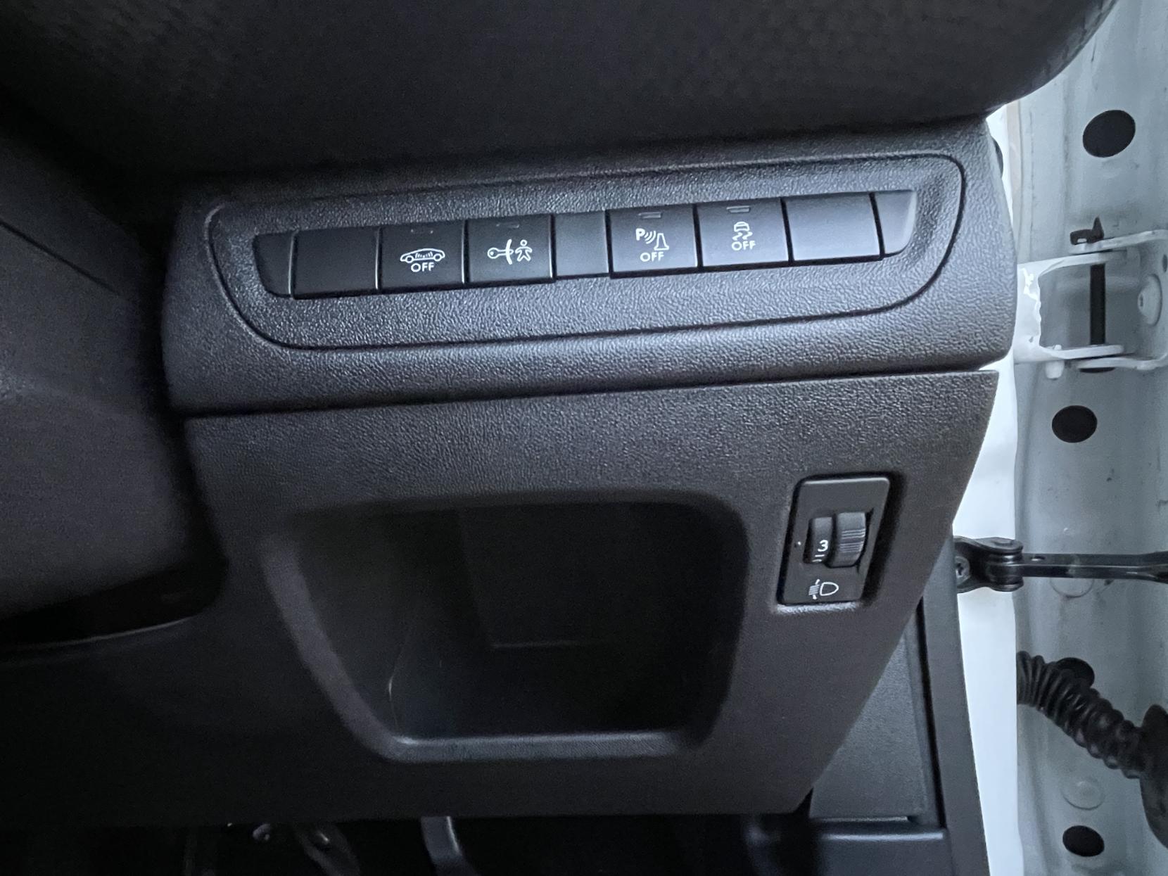 Peugeot 2008 1.2 PureTech Allure SUV 5dr Petrol Manual Euro 6 (82 ps)