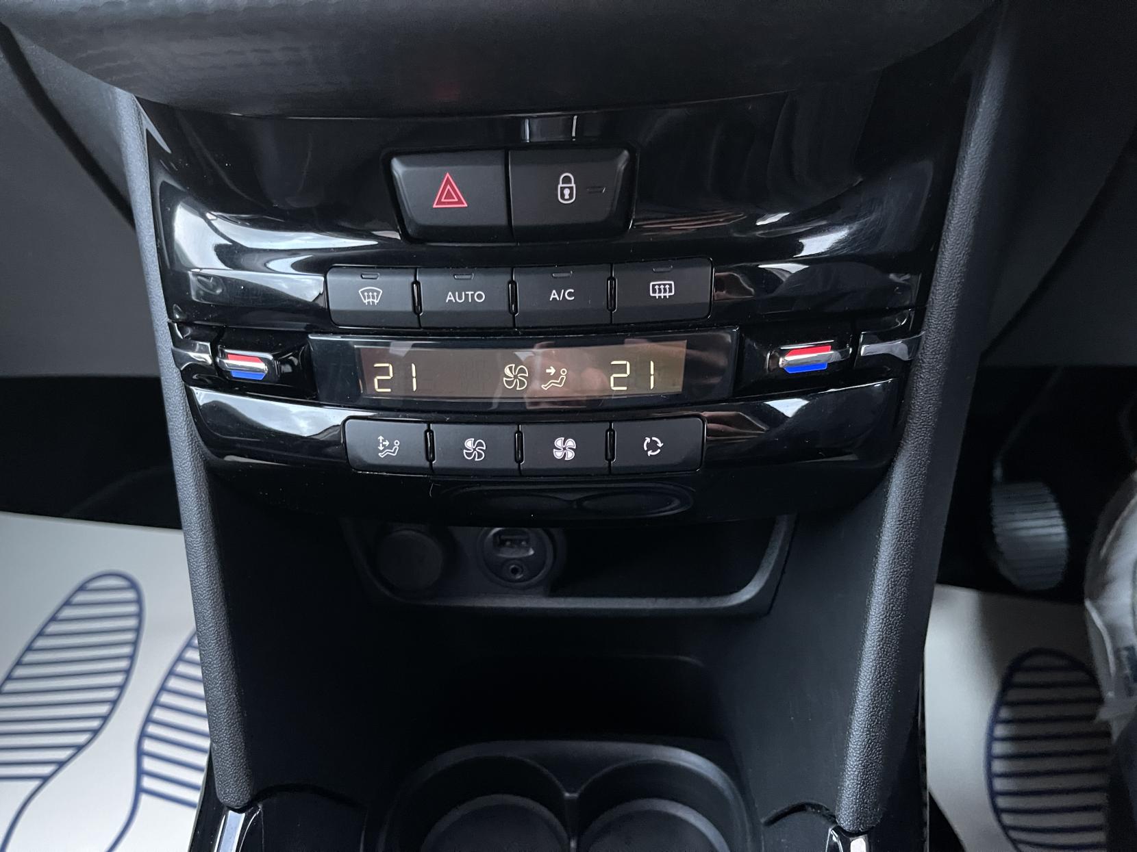 Peugeot 2008 1.2 PureTech Allure SUV 5dr Petrol Manual Euro 6 (82 ps)