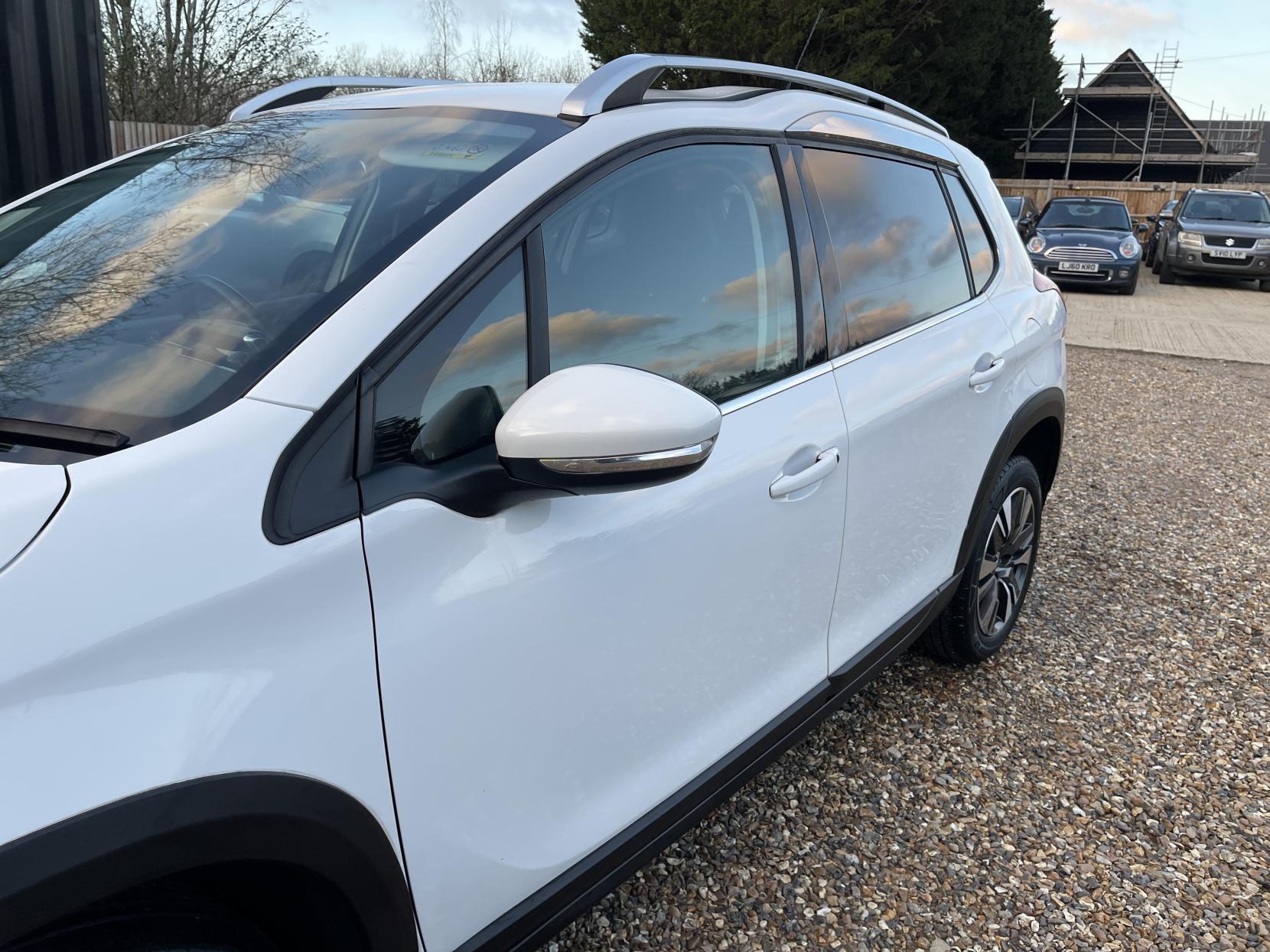 Peugeot 2008 1.2 PureTech Allure SUV 5dr Petrol Manual Euro 6 (82 ps)