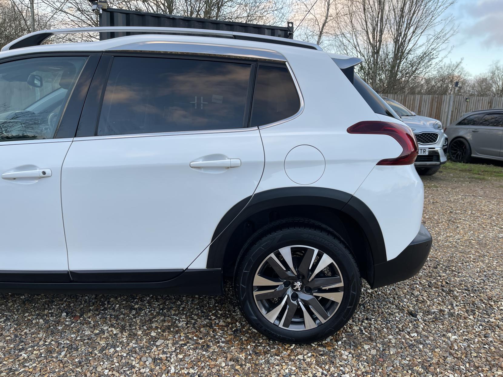 Peugeot 2008 1.2 PureTech Allure SUV 5dr Petrol Manual Euro 6 (82 ps)