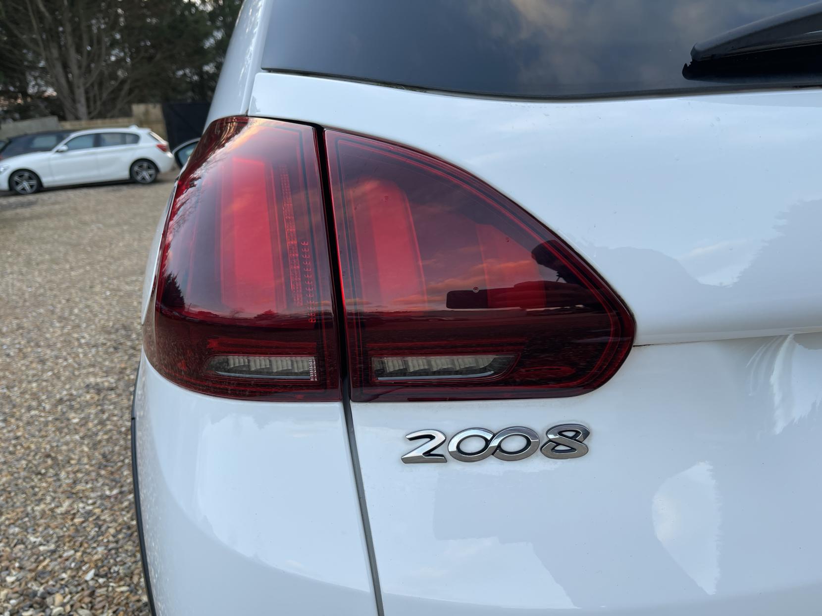 Peugeot 2008 1.2 PureTech Allure SUV 5dr Petrol Manual Euro 6 (82 ps)