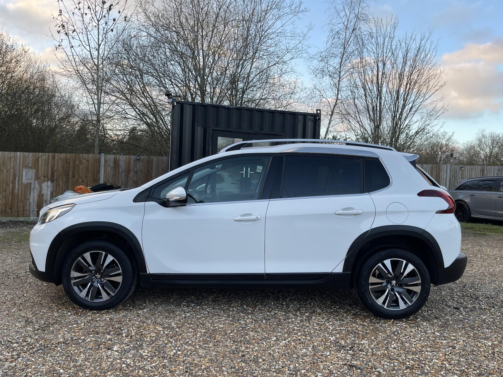 Peugeot 2008 1.2 PureTech Allure SUV 5dr Petrol Manual Euro 6 (82 ps)