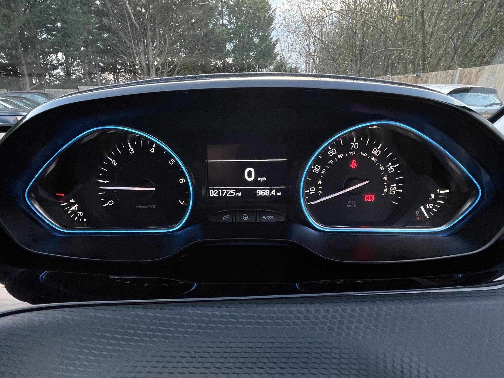 Peugeot 2008 1.2 PureTech Allure SUV 5dr Petrol Manual Euro 6 (82 ps)