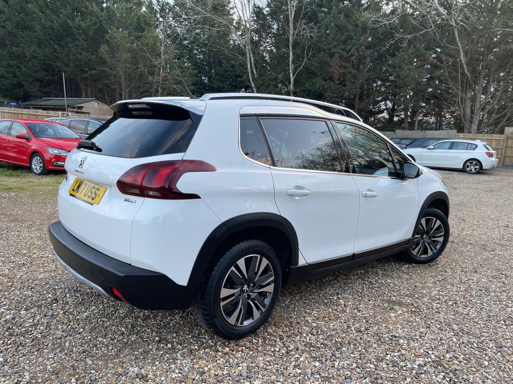 Peugeot 2008 1.2 PureTech Allure SUV 5dr Petrol Manual Euro 6 (82 ps)