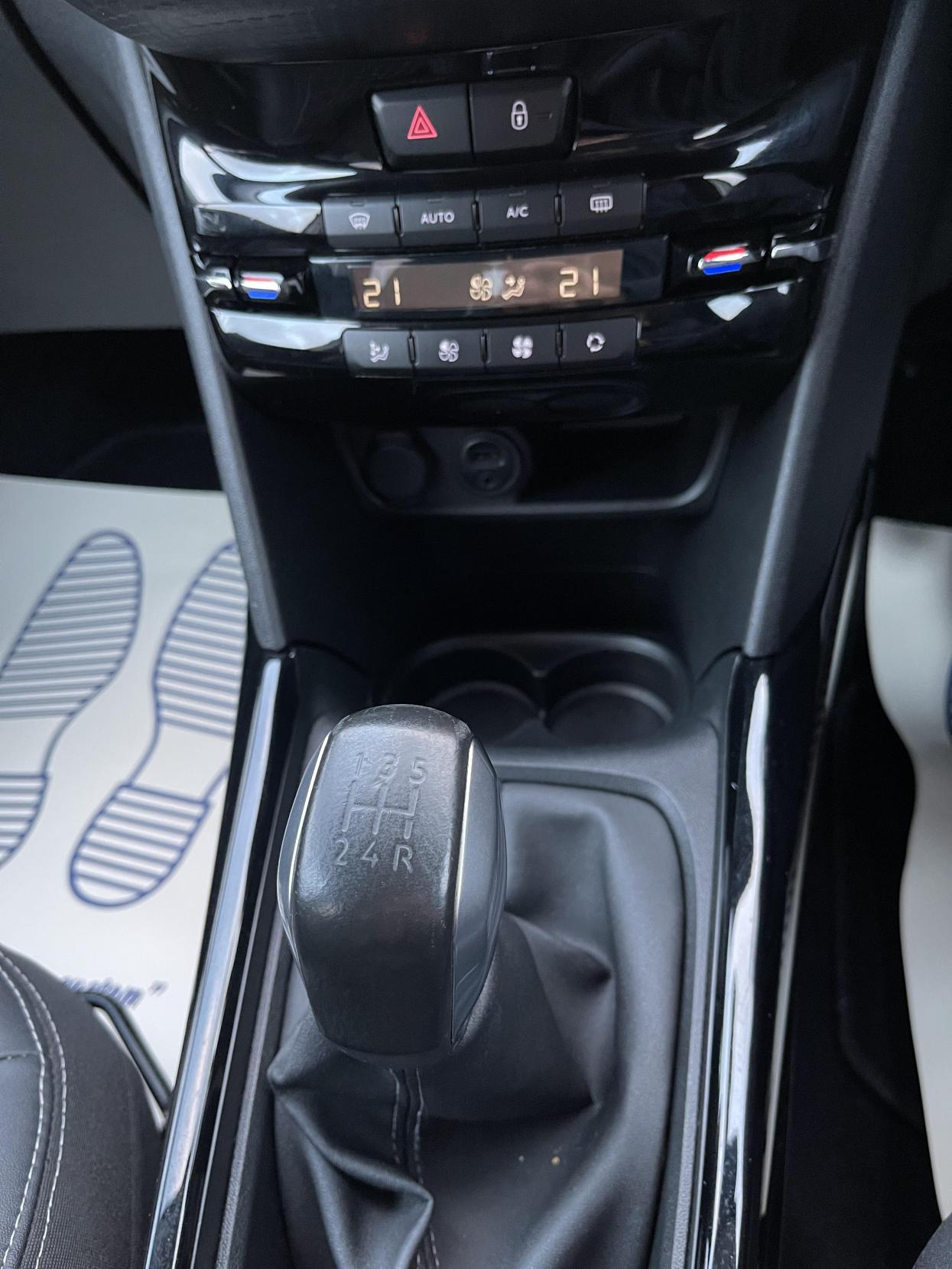 Peugeot 2008 1.2 PureTech Allure SUV 5dr Petrol Manual Euro 6 (82 ps)