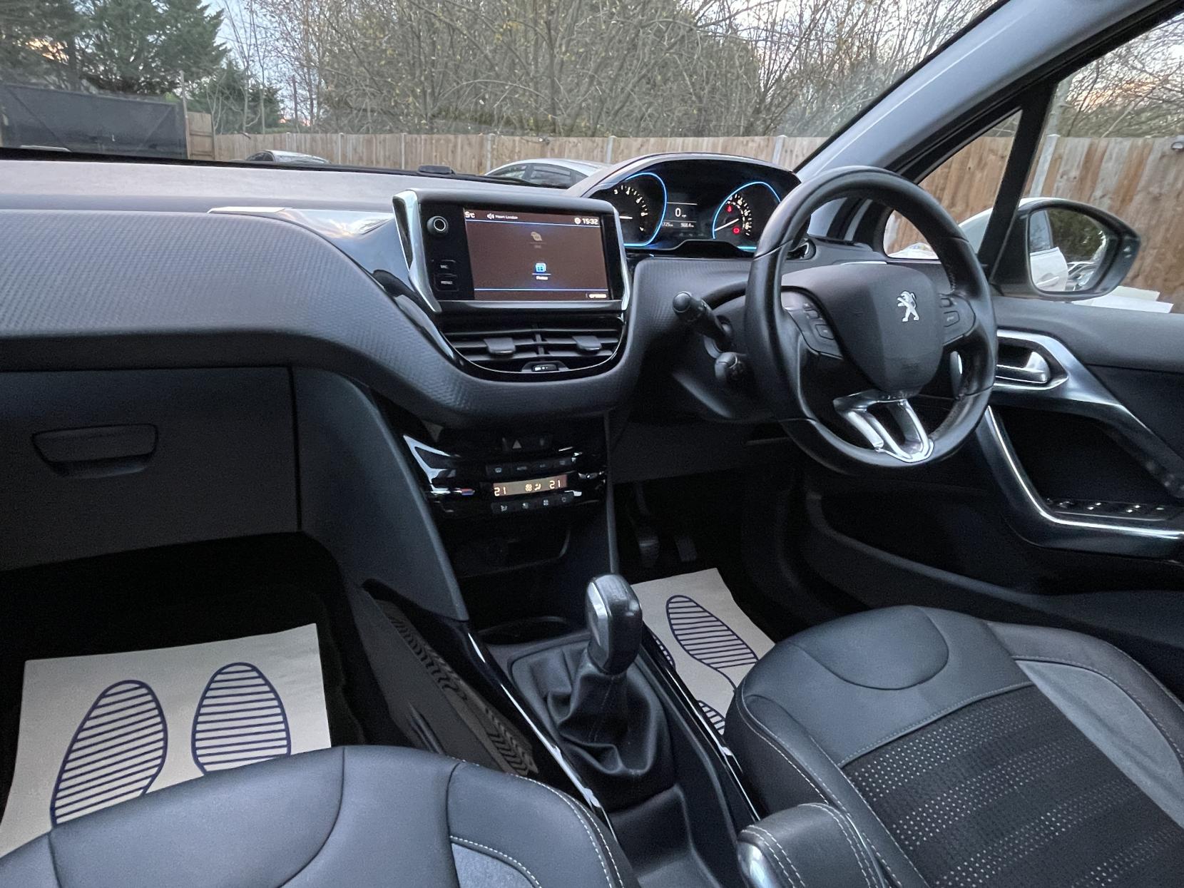 Peugeot 2008 1.2 PureTech Allure SUV 5dr Petrol Manual Euro 6 (82 ps)