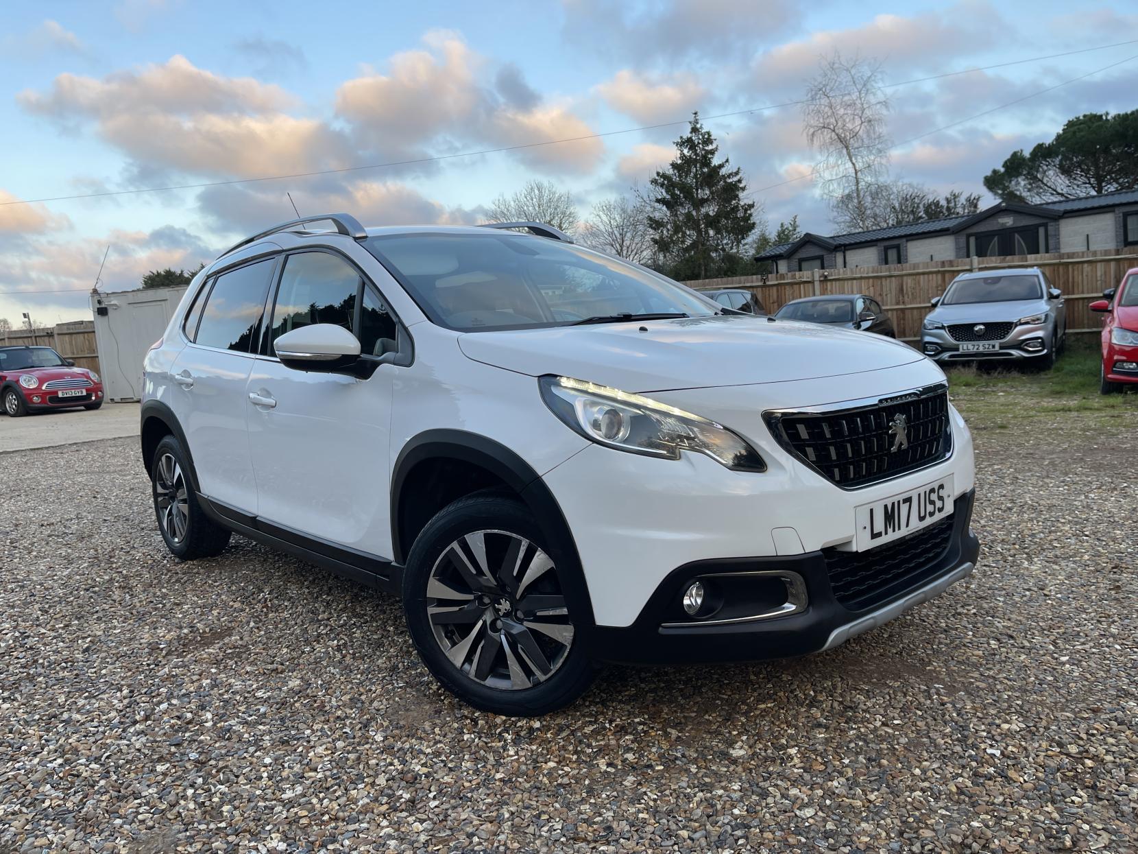 Peugeot 2008 1.2 PureTech Allure SUV 5dr Petrol Manual Euro 6 (82 ps)