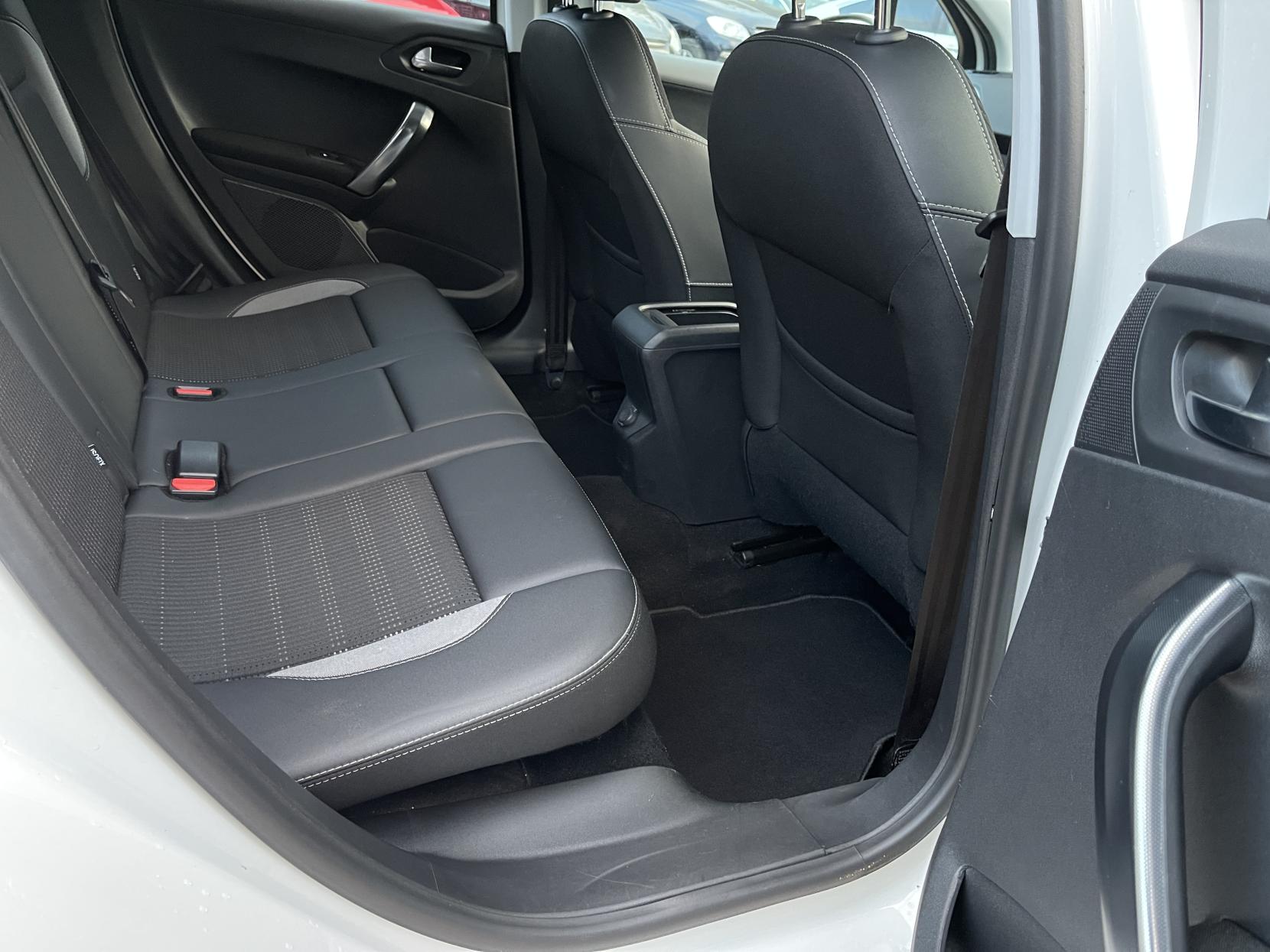 Peugeot 2008 1.2 PureTech Allure SUV 5dr Petrol Manual Euro 6 (82 ps)