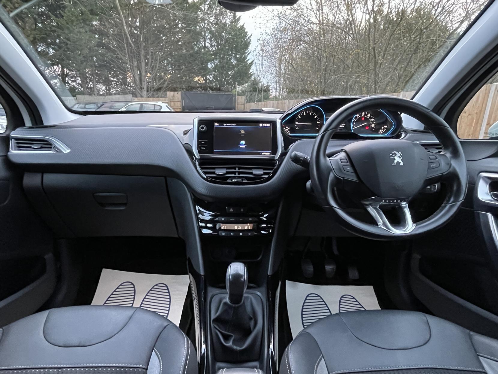 Peugeot 2008 1.2 PureTech Allure SUV 5dr Petrol Manual Euro 6 (82 ps)