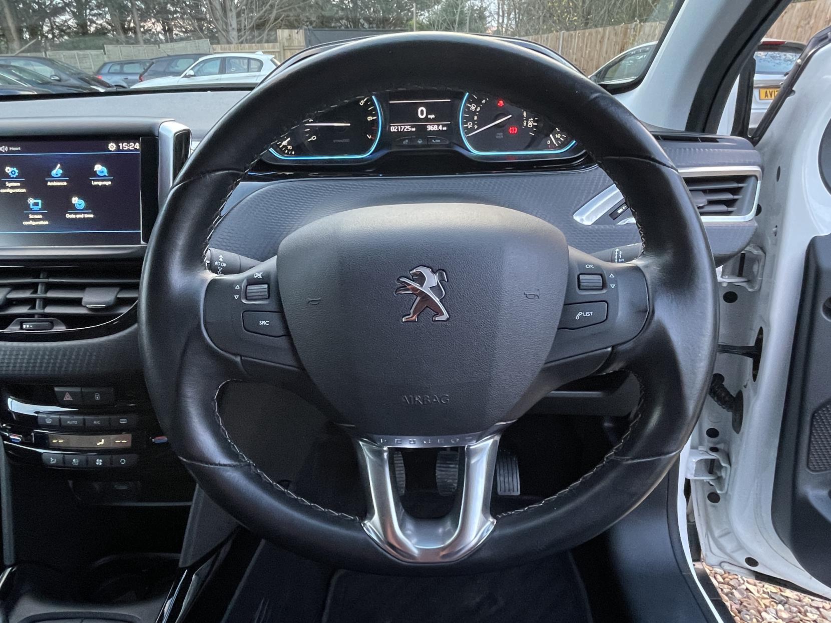 Peugeot 2008 1.2 PureTech Allure SUV 5dr Petrol Manual Euro 6 (82 ps)