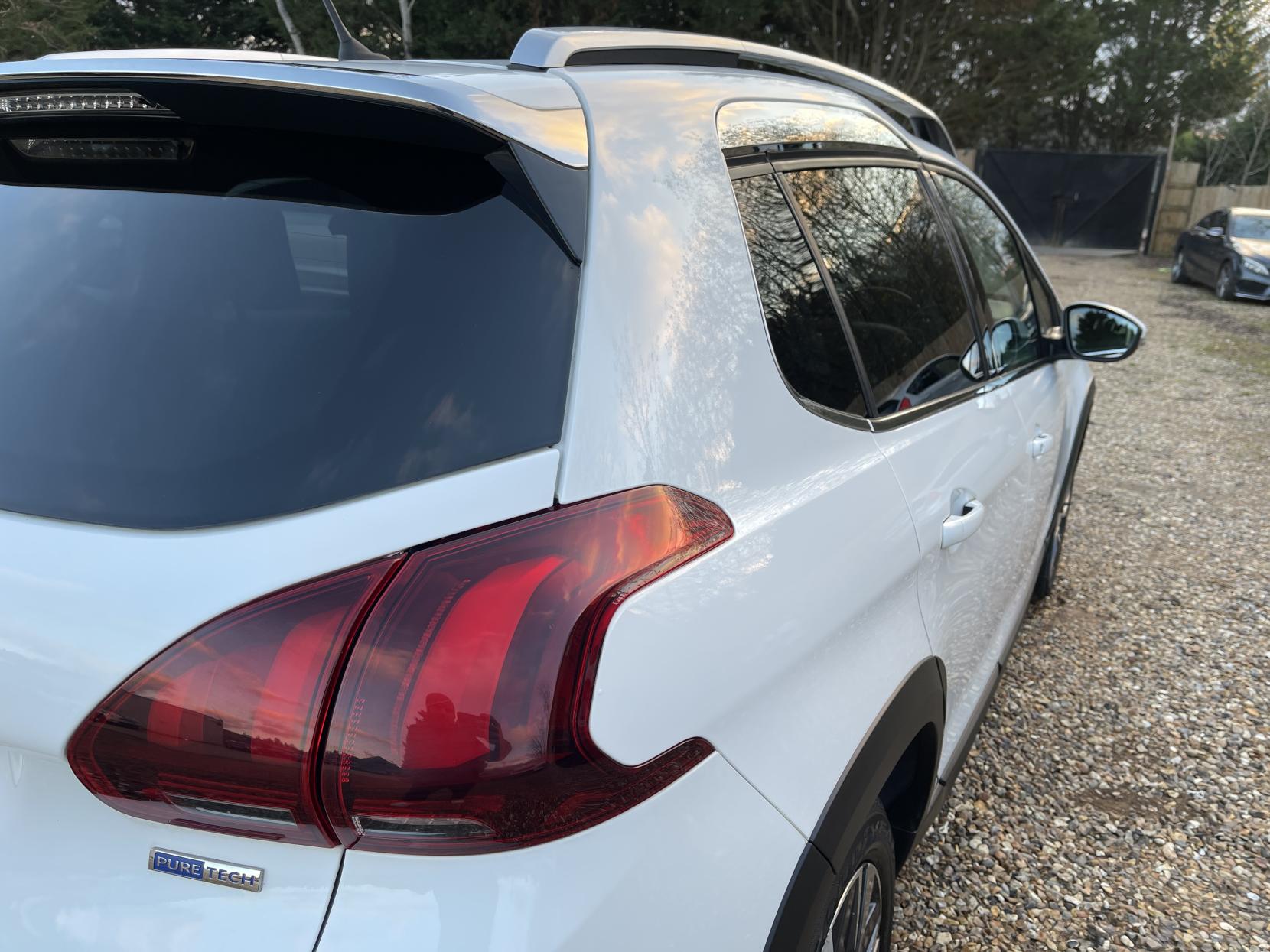 Peugeot 2008 1.2 PureTech Allure SUV 5dr Petrol Manual Euro 6 (82 ps)