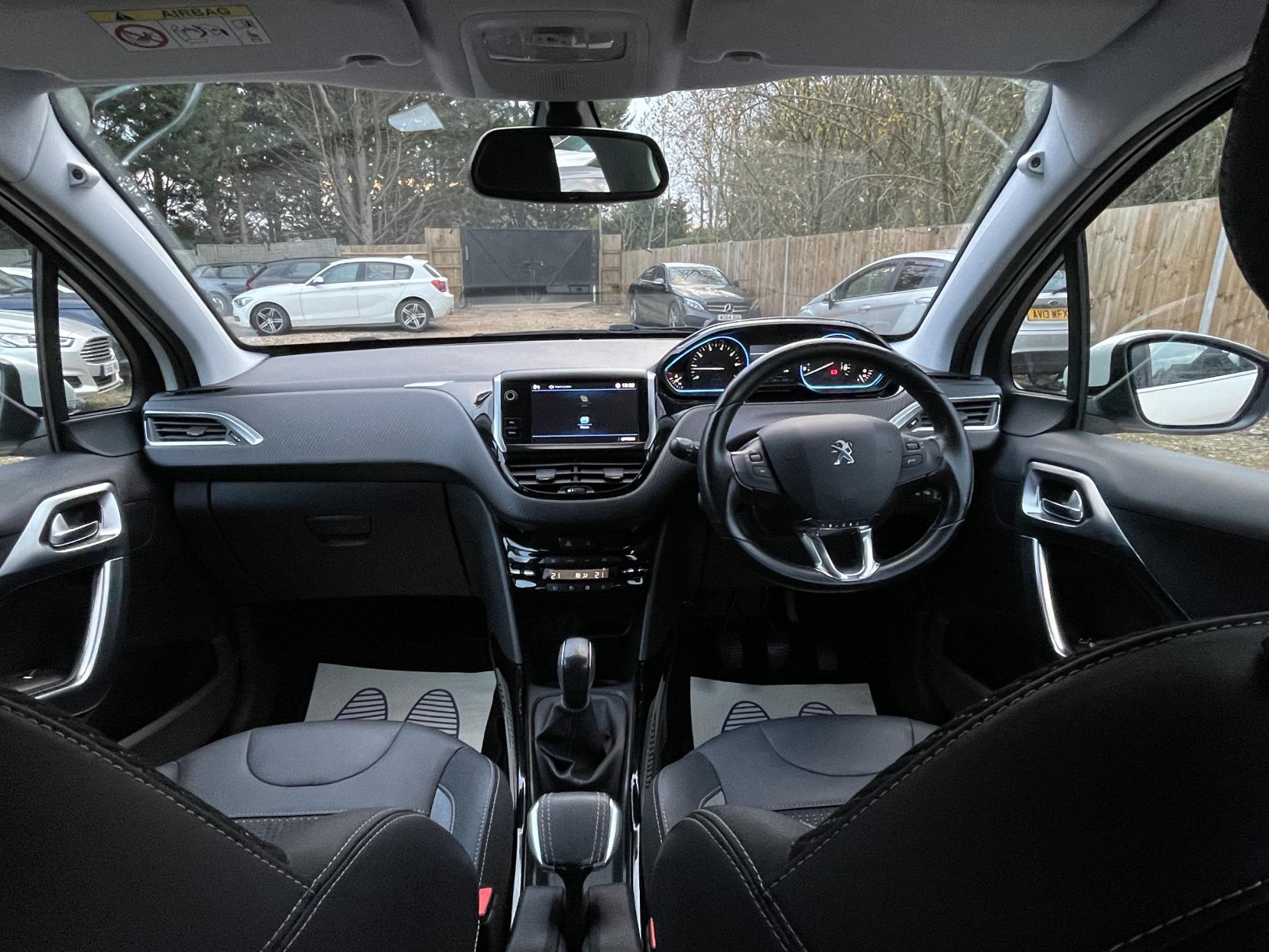 Peugeot 2008 1.2 PureTech Allure SUV 5dr Petrol Manual Euro 6 (82 ps)