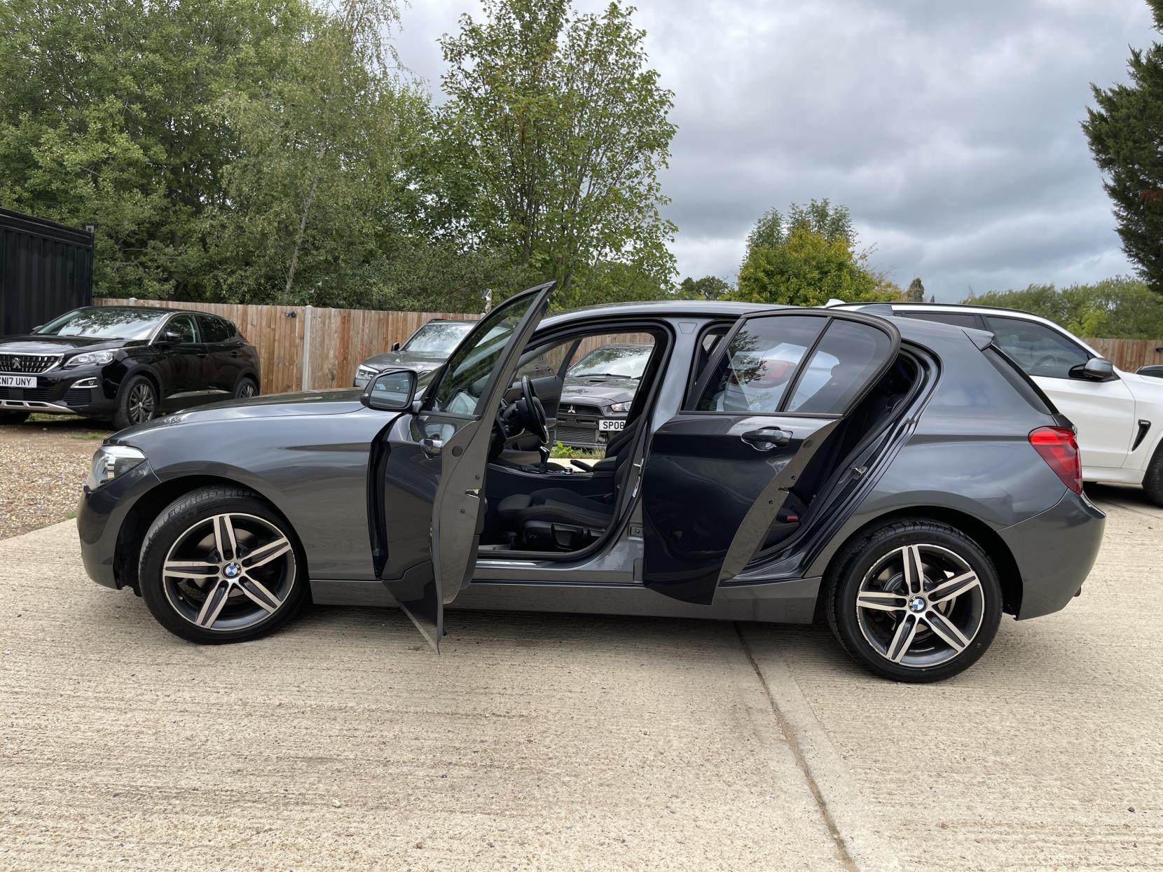 BMW 1 Series 1.6 116i Sport Hatchback 5dr Petrol Manual Euro 6 (s/s) (136 ps)