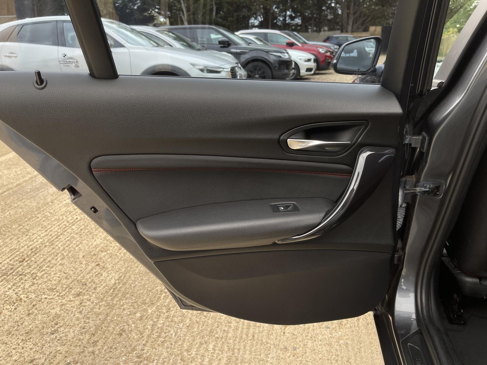 BMW 1 Series 1.6 116i Sport Hatchback 5dr Petrol Manual Euro 6 (s/s) (136 ps)