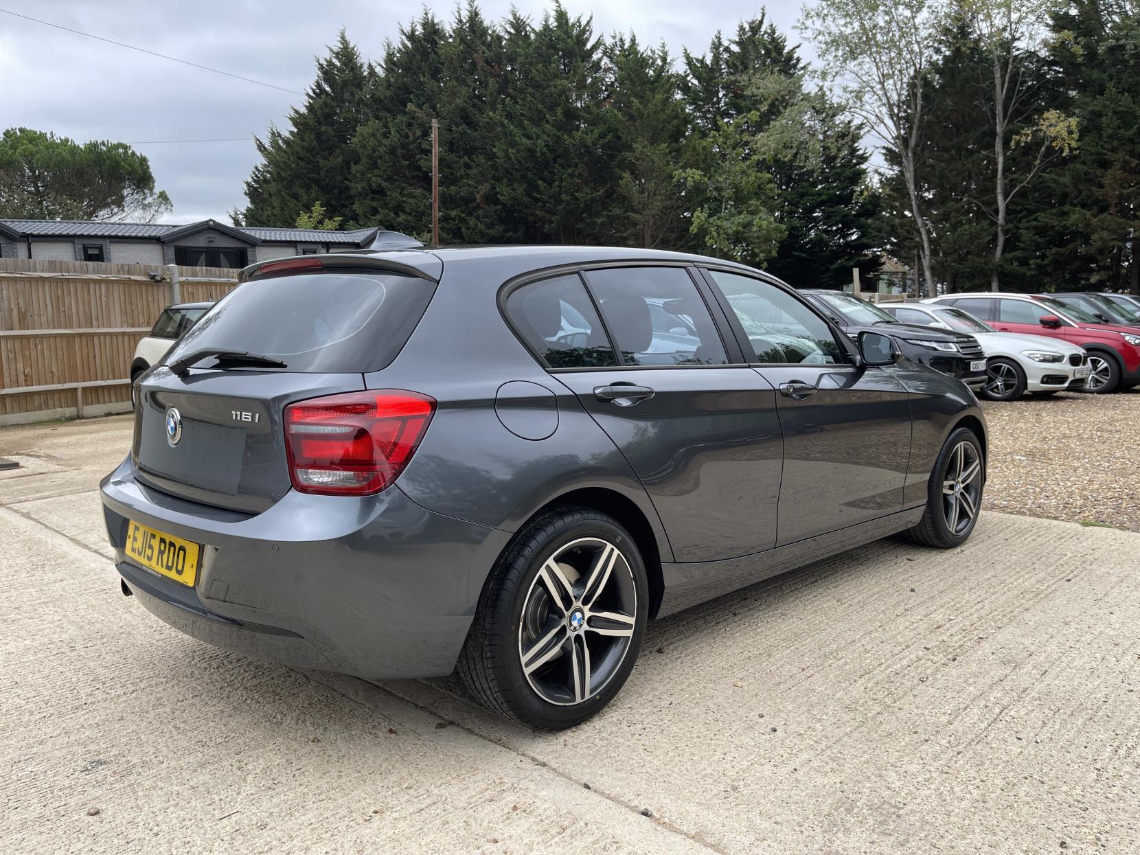 BMW 1 Series 1.6 116i Sport Hatchback 5dr Petrol Manual Euro 6 (s/s) (136 ps)