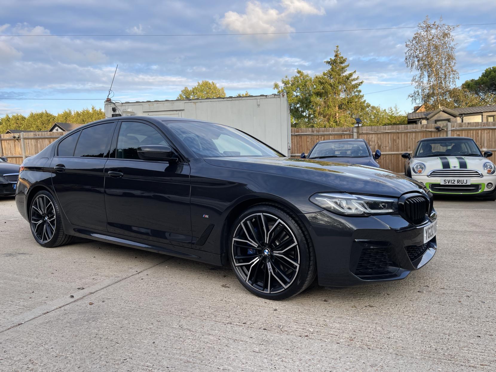 BMW 5 Series 2.0 520d MHT M Sport Saloon 4dr Diesel Hybrid Steptronic xDrive Euro 6 (s/s) (190 ps)