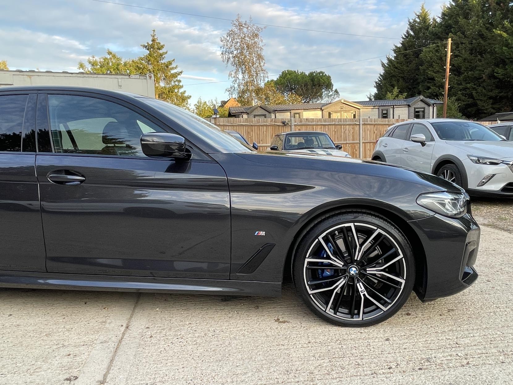 BMW 5 Series 2.0 520d MHT M Sport Saloon 4dr Diesel Hybrid Steptronic xDrive Euro 6 (s/s) (190 ps)