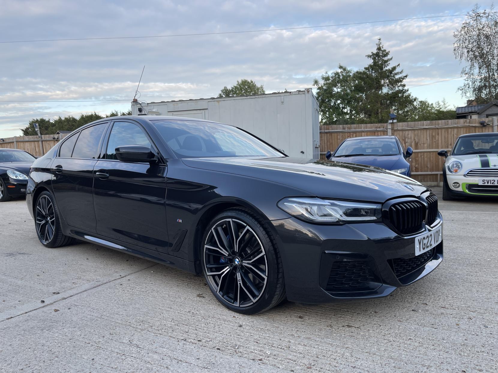 BMW 5 Series 2.0 520d MHT M Sport Saloon 4dr Diesel Hybrid Steptronic xDrive Euro 6 (s/s) (190 ps)