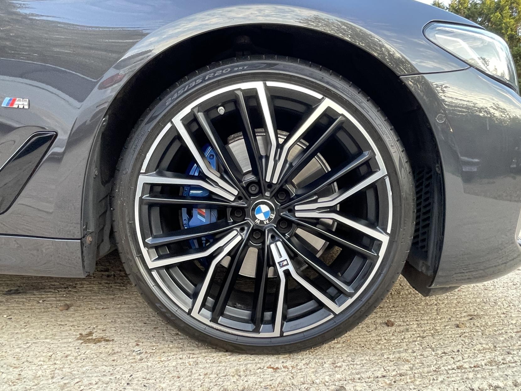 BMW 5 Series 2.0 520d MHT M Sport Saloon 4dr Diesel Hybrid Steptronic xDrive Euro 6 (s/s) (190 ps)