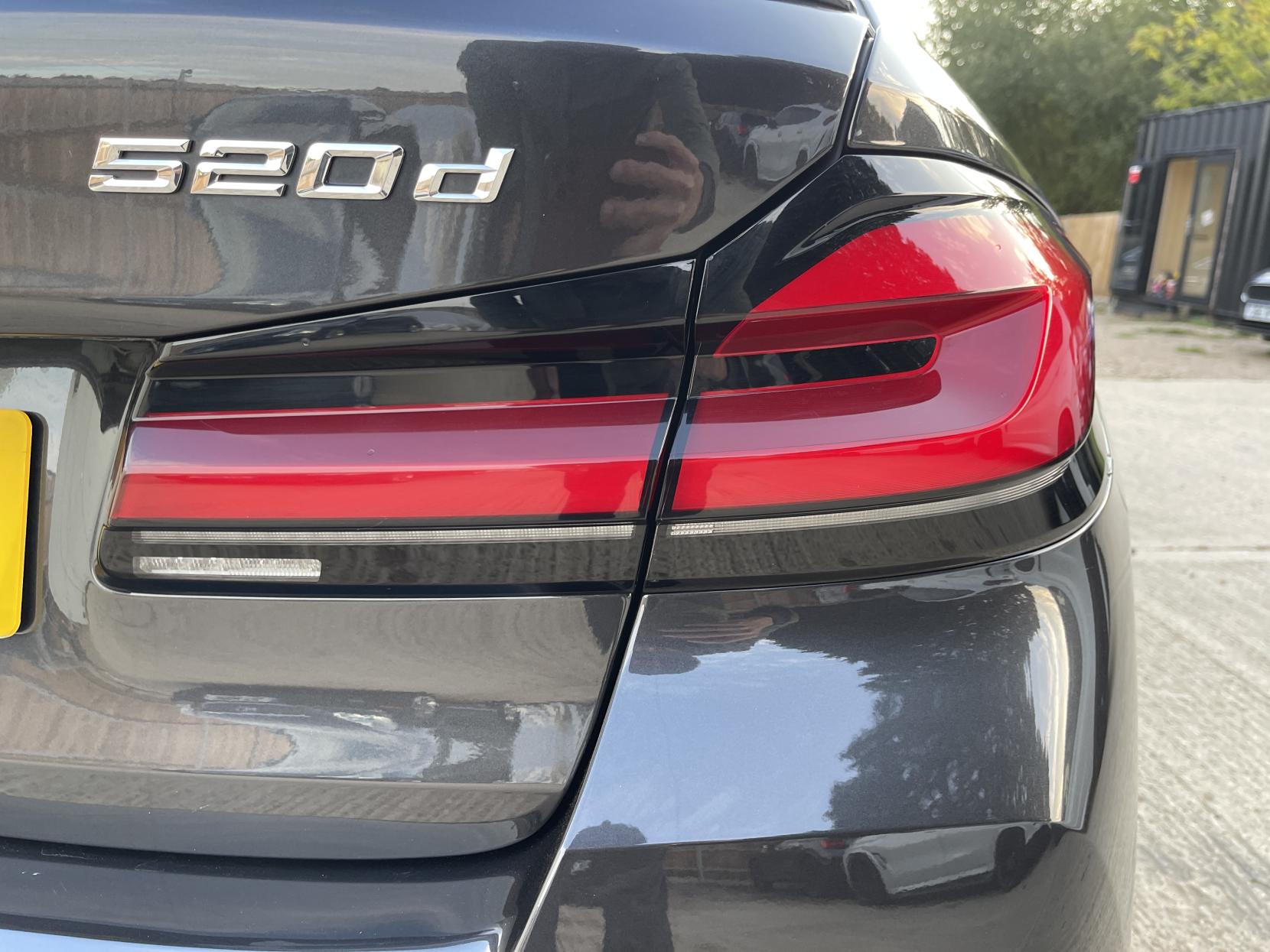 BMW 5 Series 2.0 520d MHT M Sport Saloon 4dr Diesel Hybrid Steptronic xDrive Euro 6 (s/s) (190 ps)