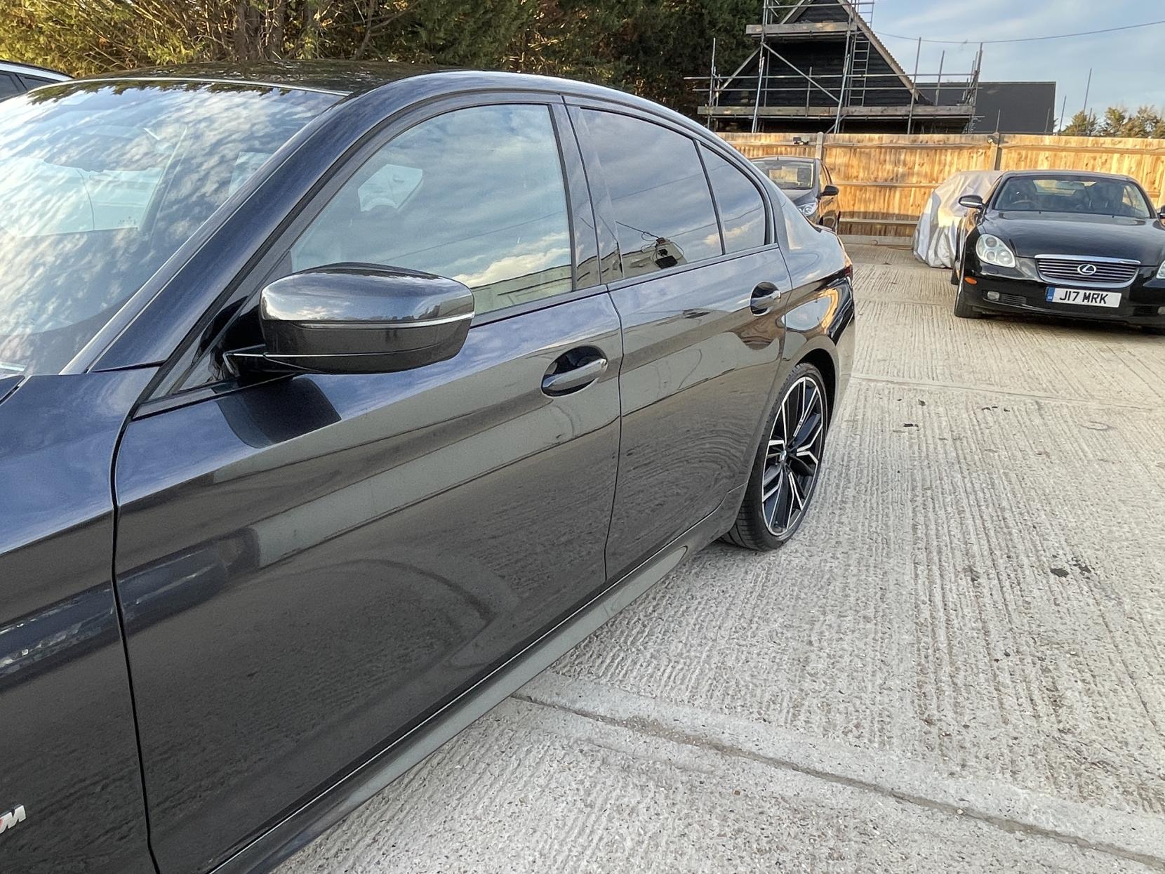 BMW 5 Series 2.0 520d MHT M Sport Saloon 4dr Diesel Hybrid Steptronic xDrive Euro 6 (s/s) (190 ps)