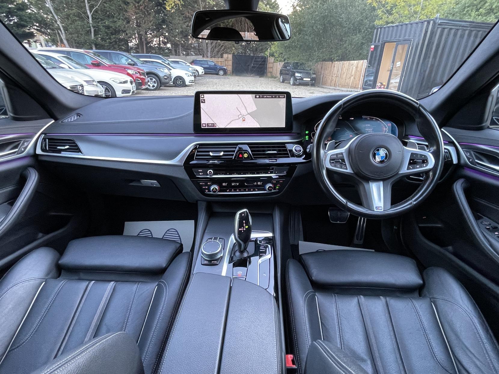 BMW 5 Series 2.0 520d MHT M Sport Saloon 4dr Diesel Hybrid Steptronic xDrive Euro 6 (s/s) (190 ps)