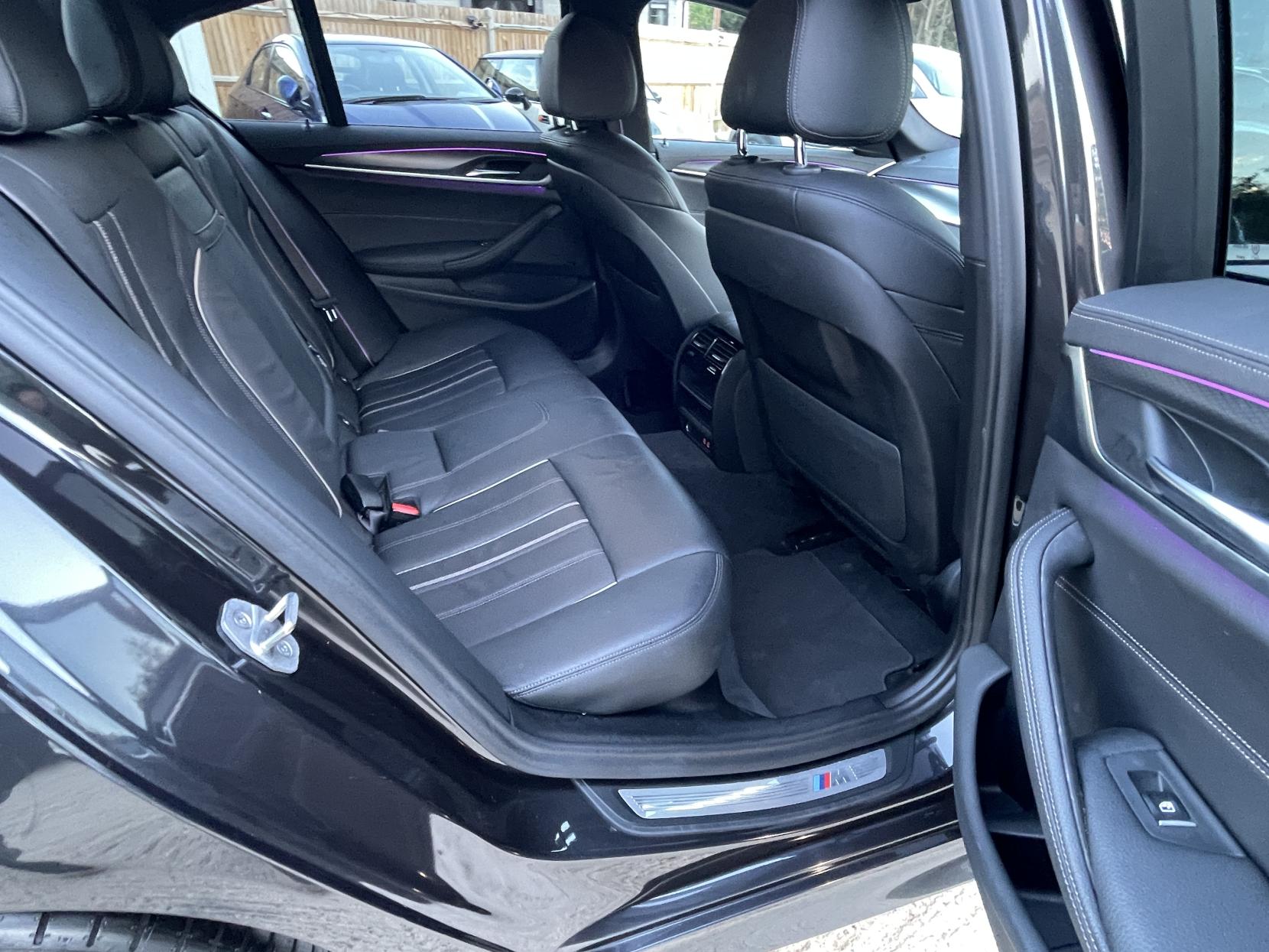 BMW 5 Series 2.0 520d MHT M Sport Saloon 4dr Diesel Hybrid Steptronic xDrive Euro 6 (s/s) (190 ps)
