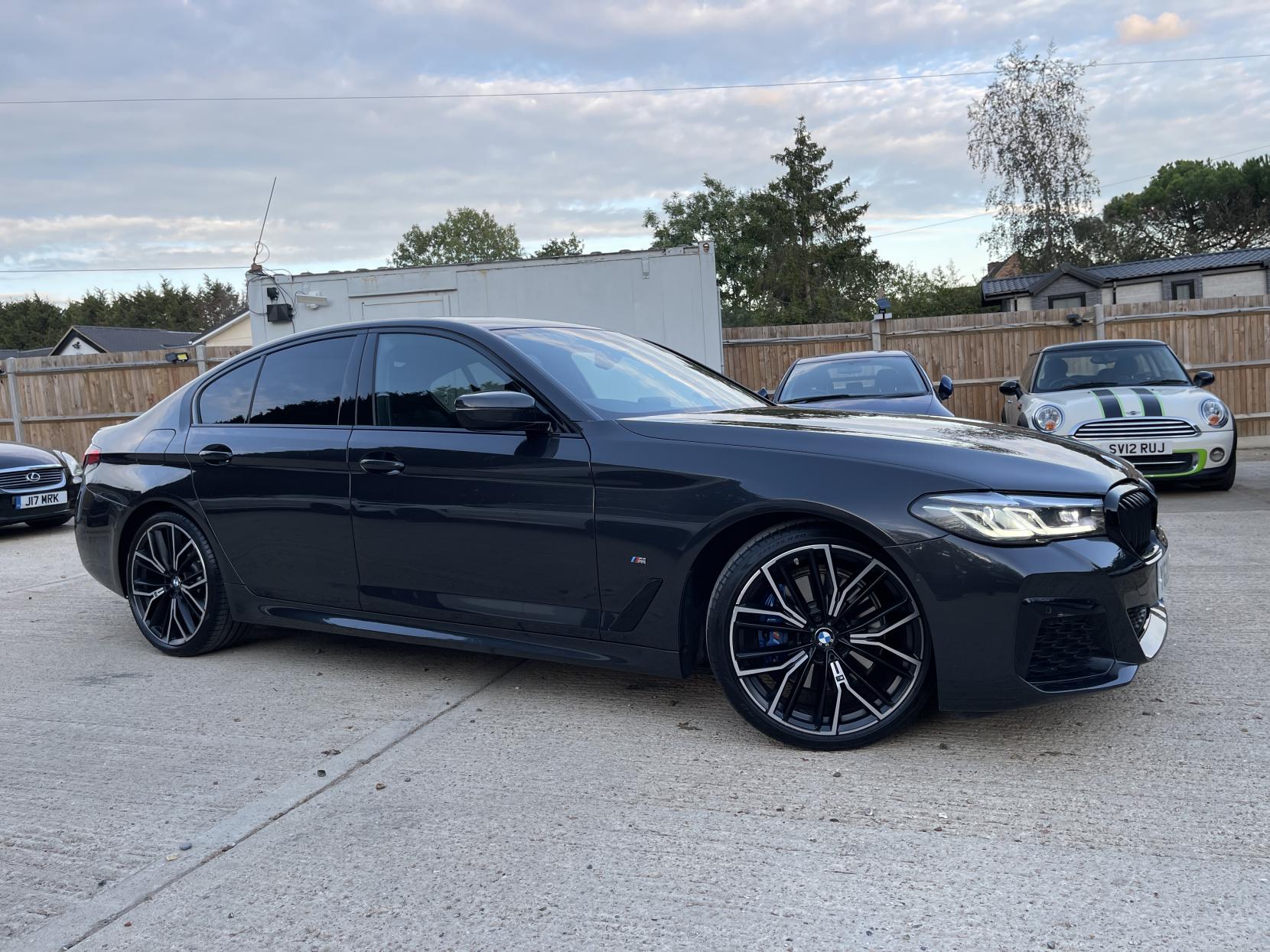BMW 5 Series 2.0 520d MHT M Sport Saloon 4dr Diesel Hybrid Steptronic xDrive Euro 6 (s/s) (190 ps)