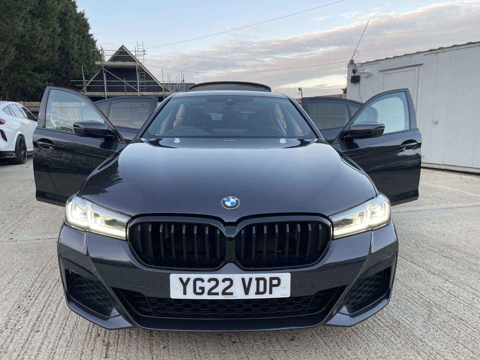 BMW 5 Series 2.0 520d MHT M Sport Saloon 4dr Diesel Hybrid Steptronic xDrive Euro 6 (s/s) (190 ps)
