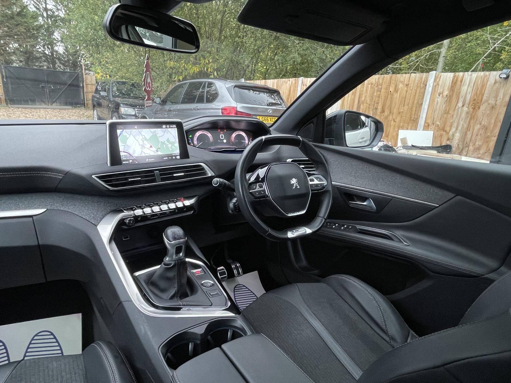 Peugeot 3008 1.2 PureTech GT Line SUV 5dr Petrol Manual Euro 6 (s/s) (130 ps)