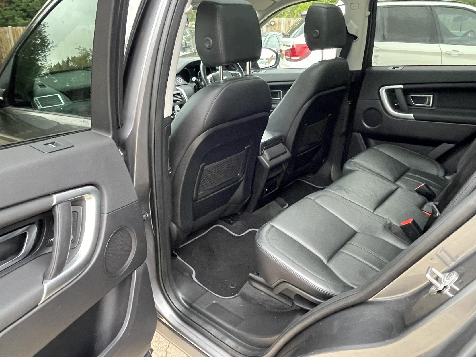 Land Rover Discovery Sport 2.0 TD4 HSE SUV 5dr Diesel Manual 4WD Euro 6 (s/s) (5 Seat) (150 ps)