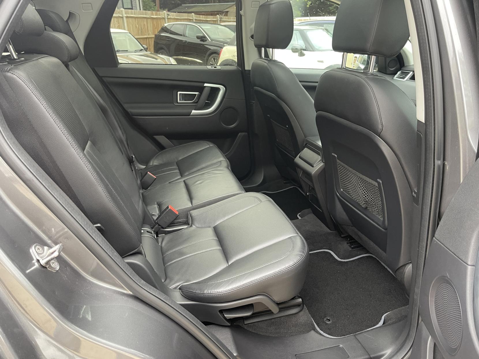 Land Rover Discovery Sport 2.0 TD4 HSE SUV 5dr Diesel Manual 4WD Euro 6 (s/s) (5 Seat) (150 ps)