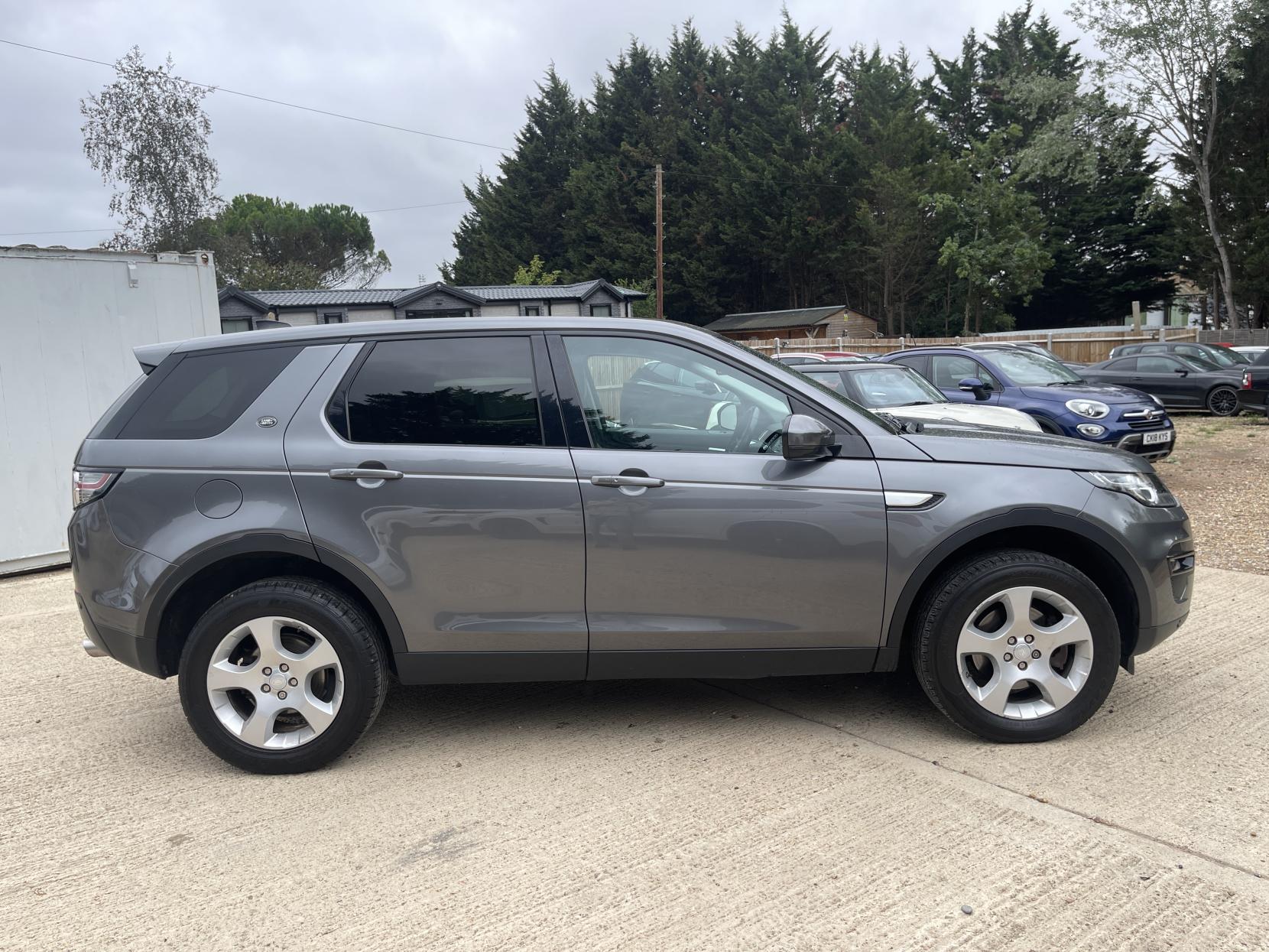 Land Rover Discovery Sport 2.0 TD4 HSE SUV 5dr Diesel Manual 4WD Euro 6 (s/s) (5 Seat) (150 ps)