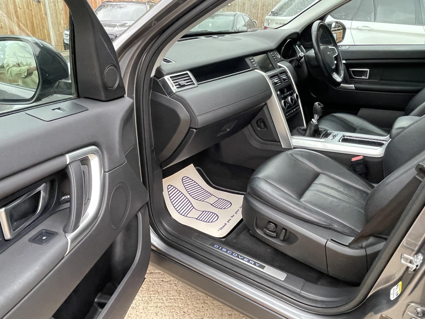 Land Rover Discovery Sport 2.0 TD4 HSE SUV 5dr Diesel Manual 4WD Euro 6 (s/s) (5 Seat) (150 ps)
