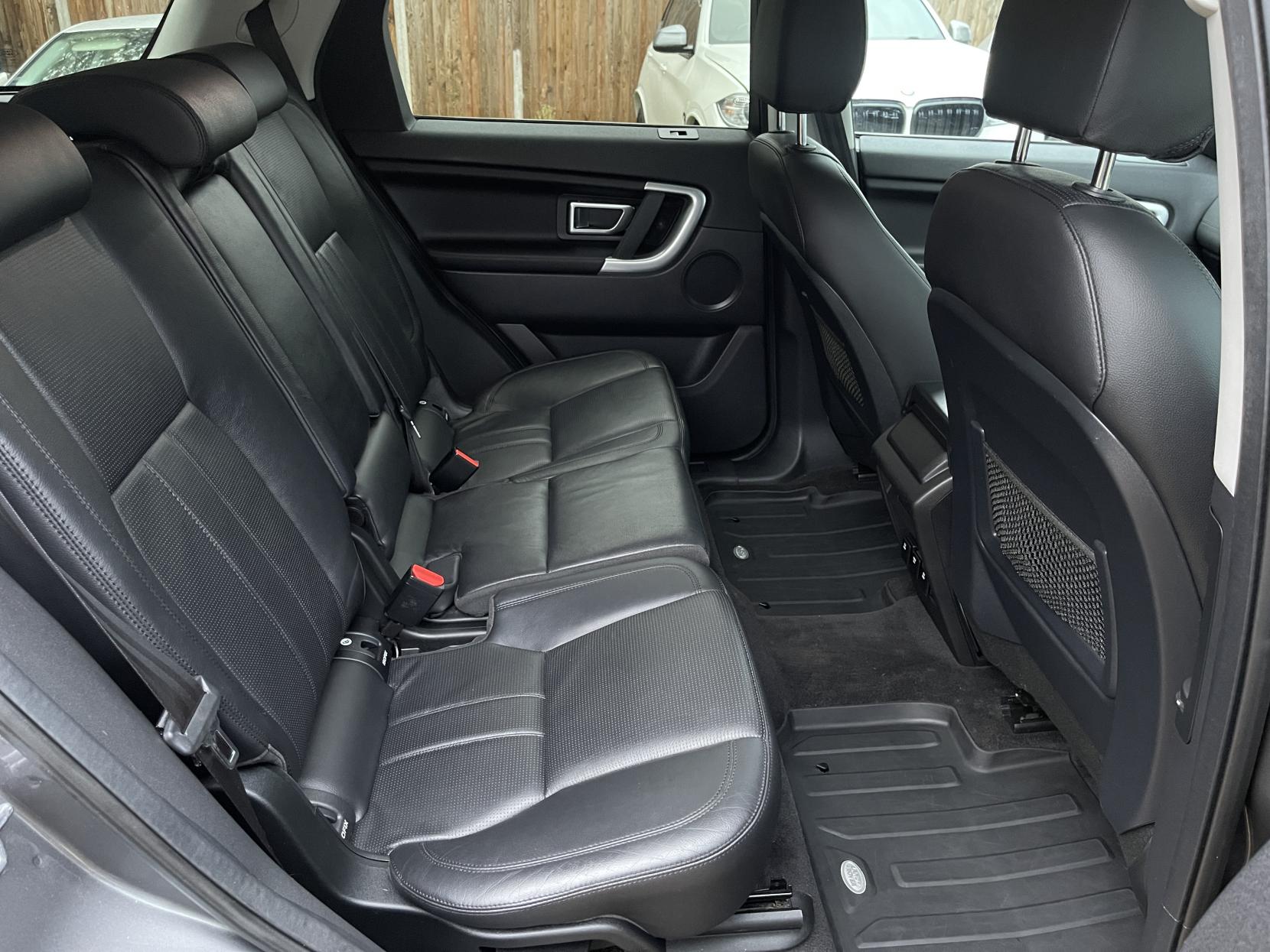 Land Rover Discovery Sport 2.0 TD4 SE Tech SUV 5dr Diesel Auto 4WD Euro 6 (s/s) (180 ps)