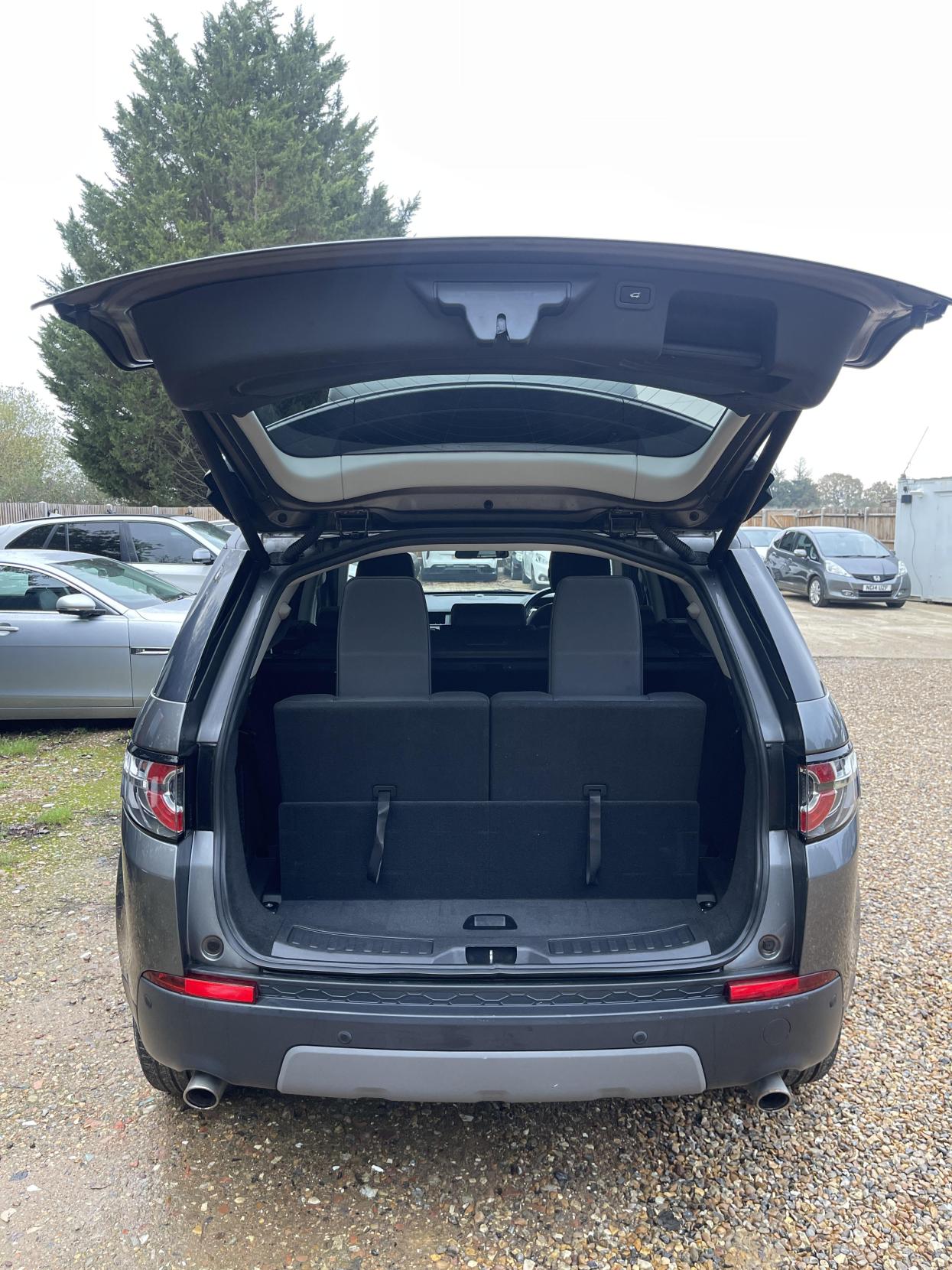 Land Rover Discovery Sport 2.0 TD4 SE Tech SUV 5dr Diesel Auto 4WD Euro 6 (s/s) (180 ps)