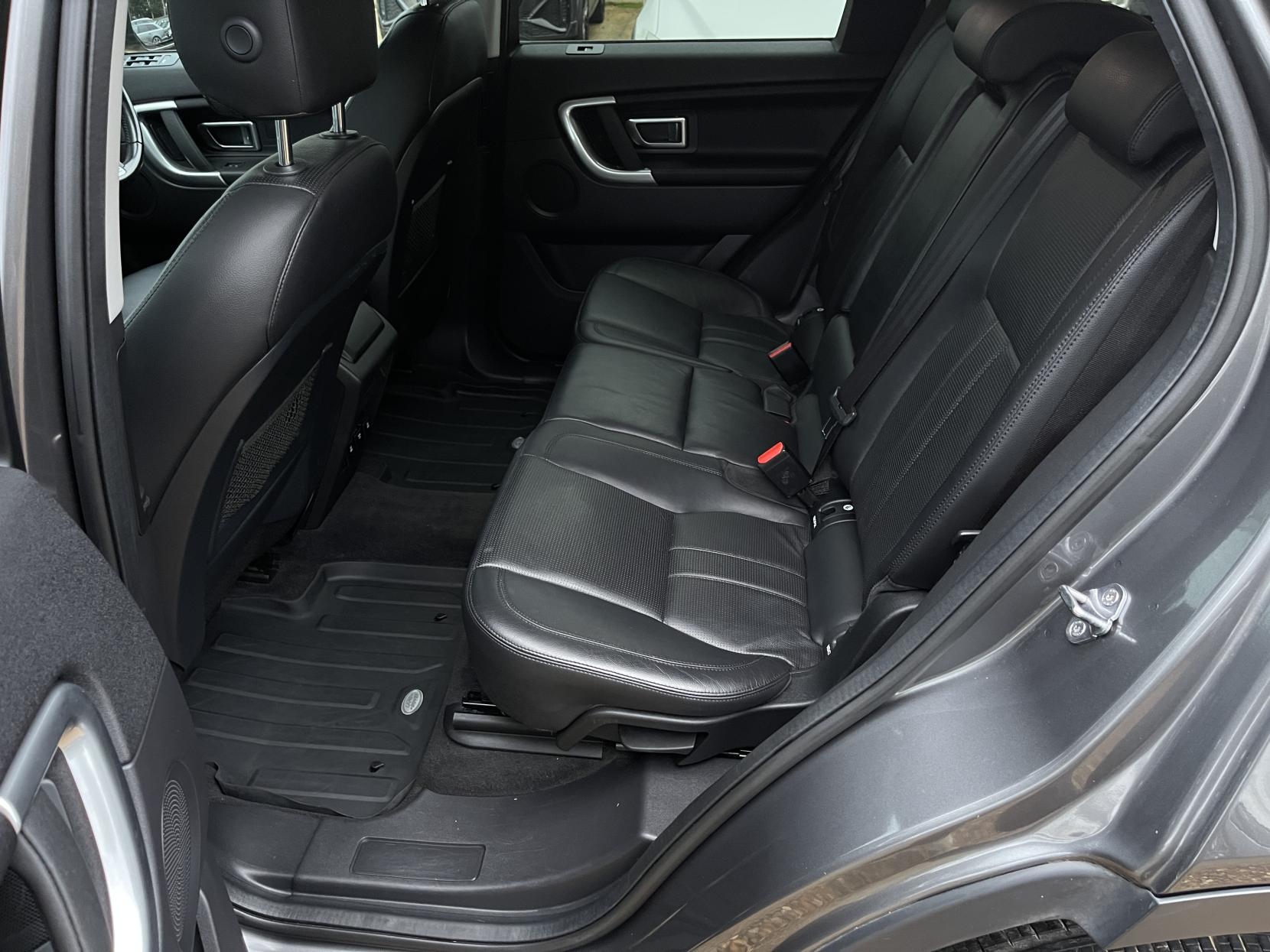 Land Rover Discovery Sport 2.0 TD4 SE Tech SUV 5dr Diesel Auto 4WD Euro 6 (s/s) (180 ps)