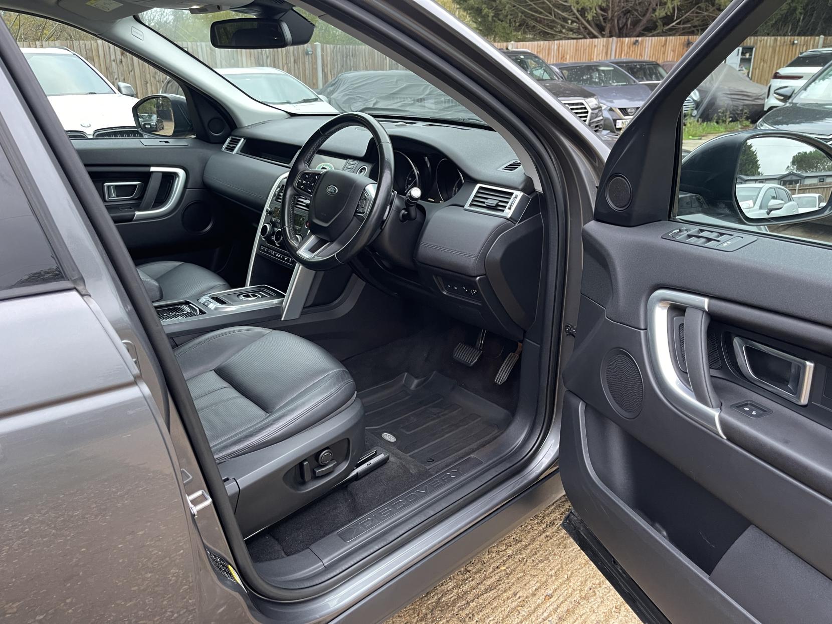 Land Rover Discovery Sport 2.0 TD4 SE Tech SUV 5dr Diesel Auto 4WD Euro 6 (s/s) (180 ps)